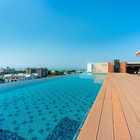 Lawinta Hotel Pattaya Jomtien Beach Exterior photo