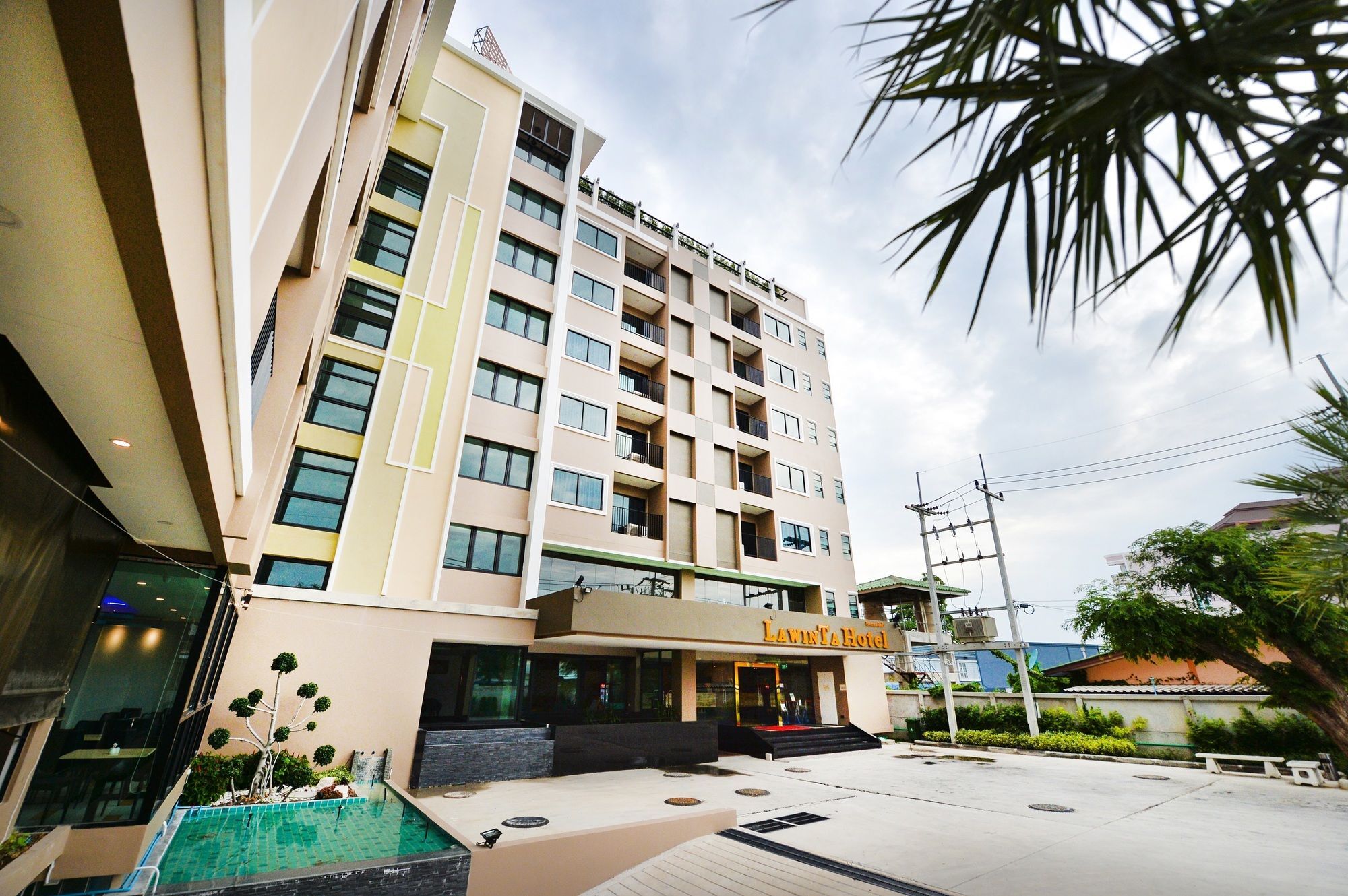 Lawinta Hotel Pattaya Jomtien Beach Exterior photo