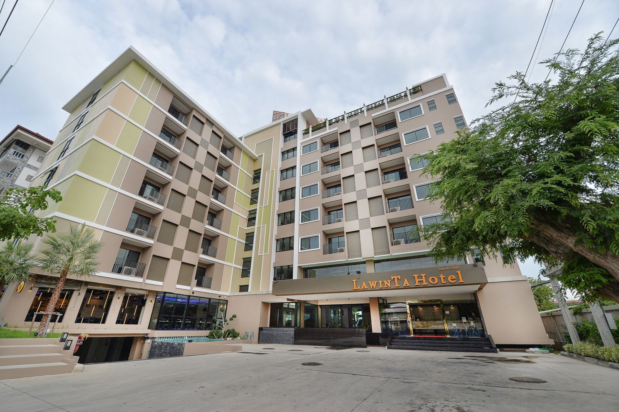 Lawinta Hotel Pattaya Jomtien Beach Exterior photo